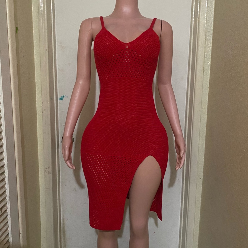 Elegant Red Midi Dress